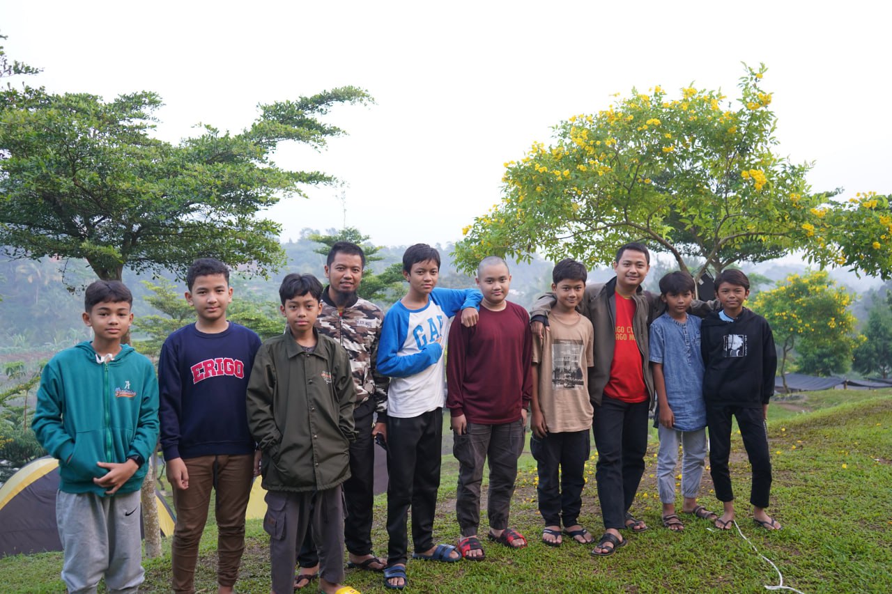 Serunya Kegiatan Santri Berenang Di Kolam Kebon Camara Hejo Bq