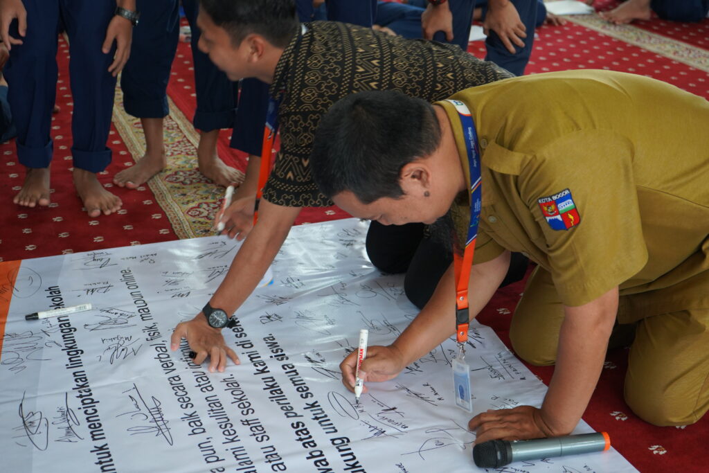 SMP BQ Islamic Boarding School Deklarasikan Zona Aman dari Bullying, Libatkan KPAID dan Kapolresta Bogor