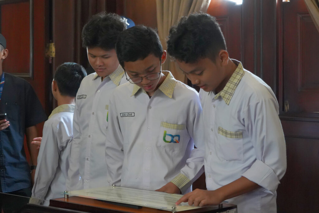 Study Tour Santri BQ Islamic Boarding School