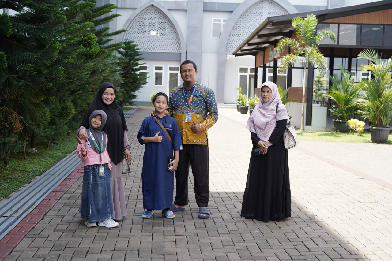 Kunjungan Orang Tua ke SMP BQ Islamic Boarding School Jalur Inden